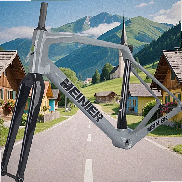 Gravel Bike Frame 700C Internal Cable Disc Brake Carbon Gravel Bike Frameset T47